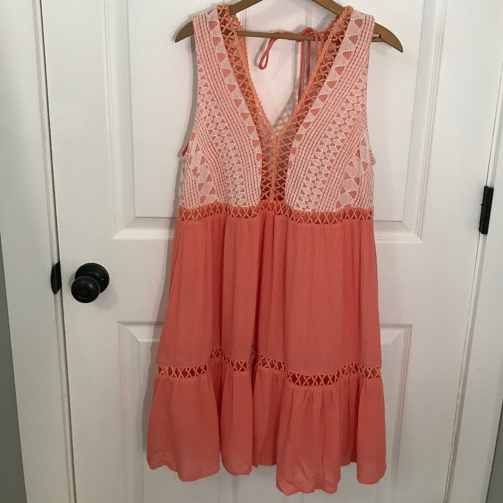 V neck dress with lace - Picture 3 of 7